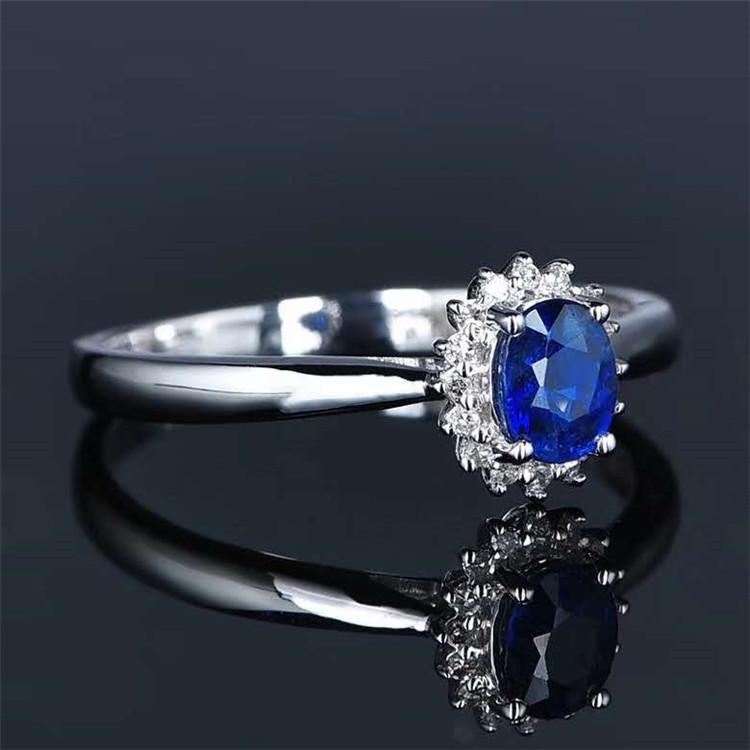 OVAL BLUE SAPPHIRE RING